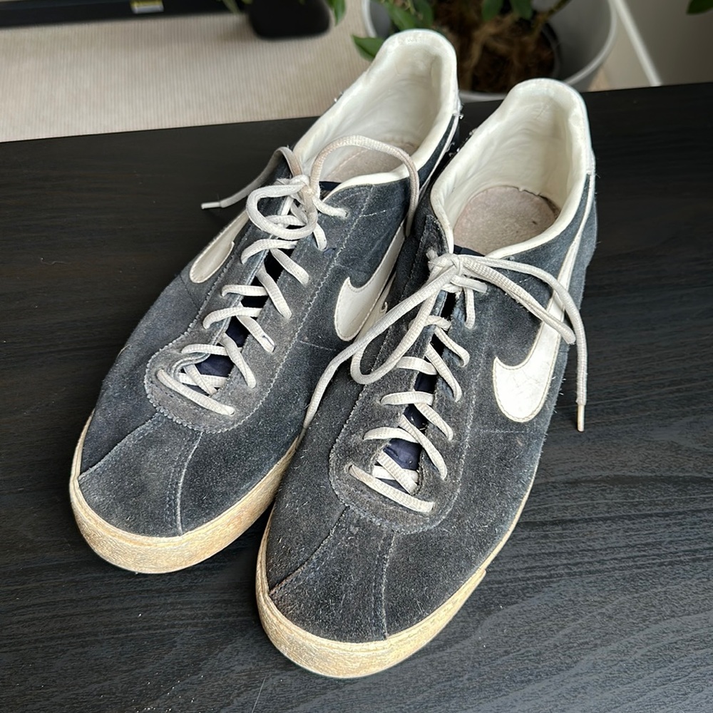 Men’s vintage Nike Bruins